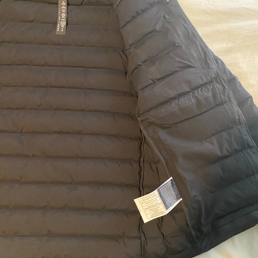 Lululemon Navigation Down Hoodie M (Brand new) - Picture 4 of 6